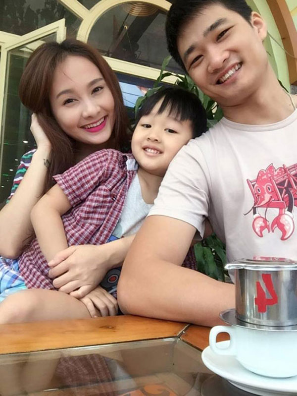 
Đây chính là gia đình hạnh phúc ngoài đời của nàng dâu Minh Vân trong Sống chung với mẹ chồng.
