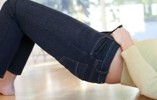 
Những chiếc quần jean bó sát ảnh hưởng đến sức khỏe
