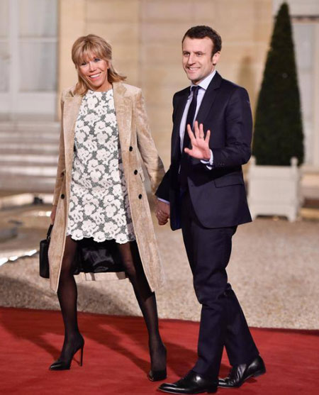 Phu nhân ứng viên Tổng thống Pháp với phong cách thời trang ấn tượng