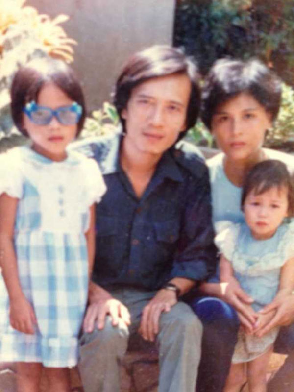 
Gia đình cố nhà văn Đà Linh. Ảnh: Dân Việt

