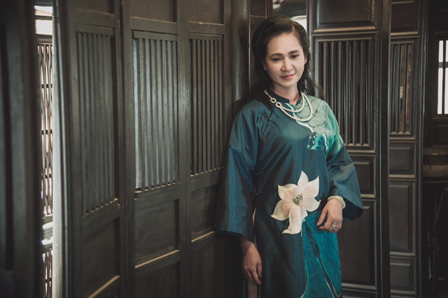 Có thời điểm VTV cùng lúc chiếu 3 phim với 3 hình ảnh bà mẹ khác nhau của Lan Hương.