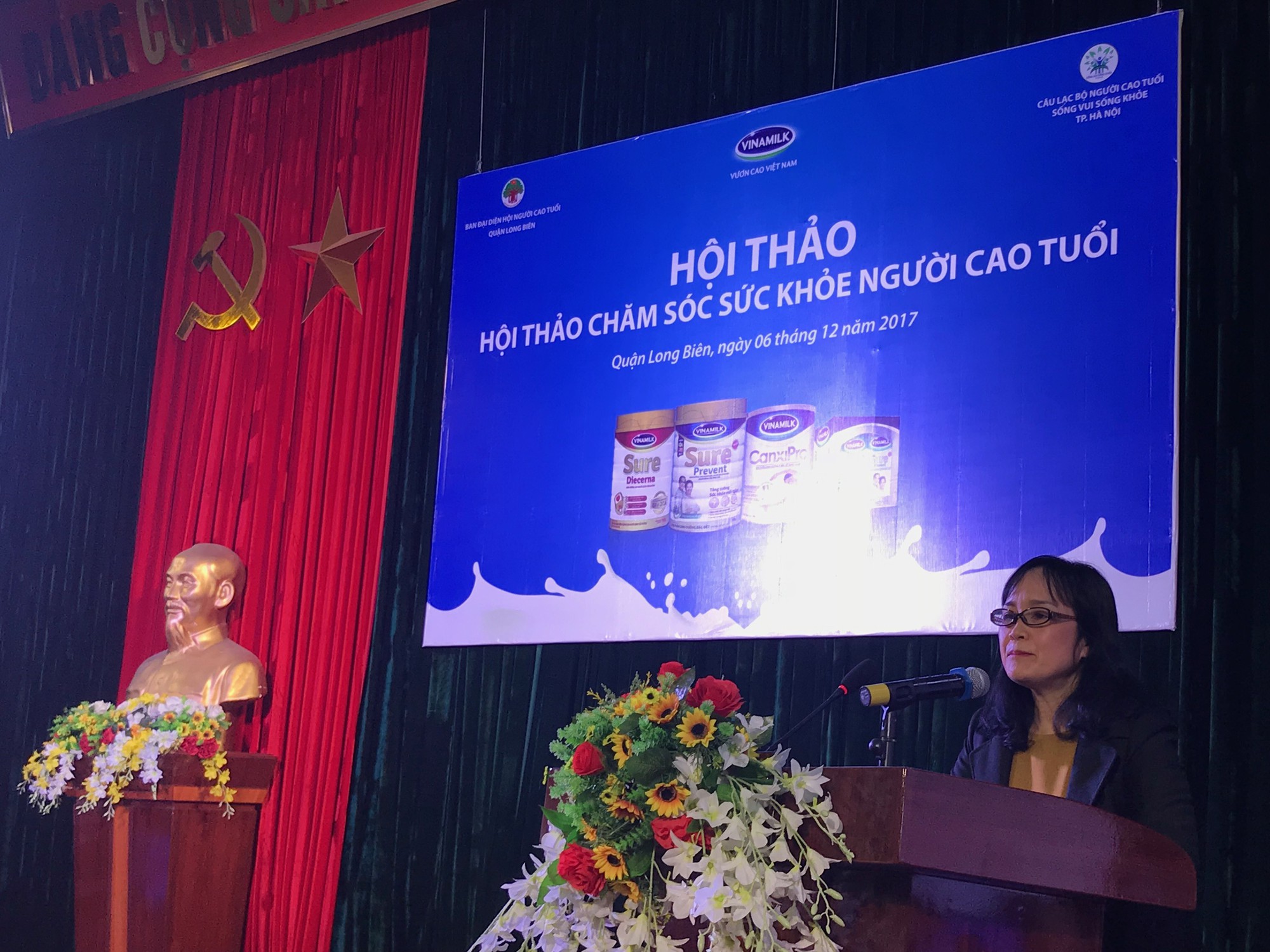  Bà Nguyễn Minh Tâm - Giám đốc Chi nhánh Vinamilk tại Hà Nội phát biểu tại hội thảo. 