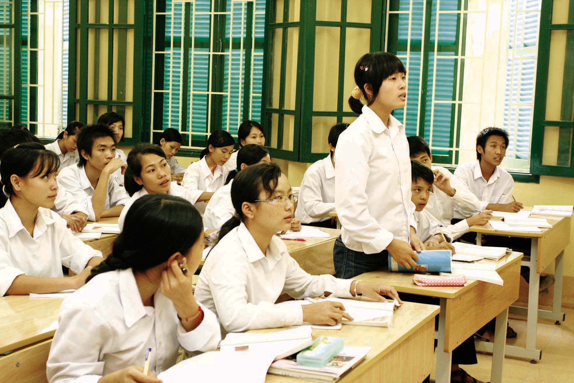  Dạy v&agrave; học m&ocirc;n Ngữ văn trong c&aacute;c trường phổ th&ocirc;ng hiện nay bộc lộ nhiều bất cập.     Ảnh minh họa: Ch&iacute; Cường 