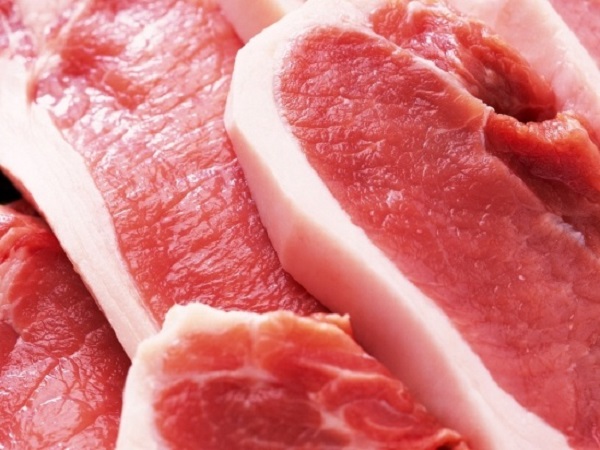 
Thịt lợn có chứa chất tạo nạc lớp mỡ thường mỏng, màu sắc đỏ bất thường. Ảnh minh họa
