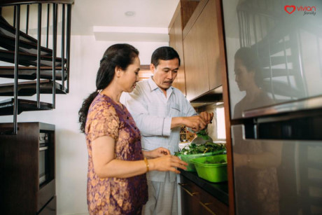 
Lan Hương ngoài đời là một người phụ nữ đảm đang và nấu ăn ngon
