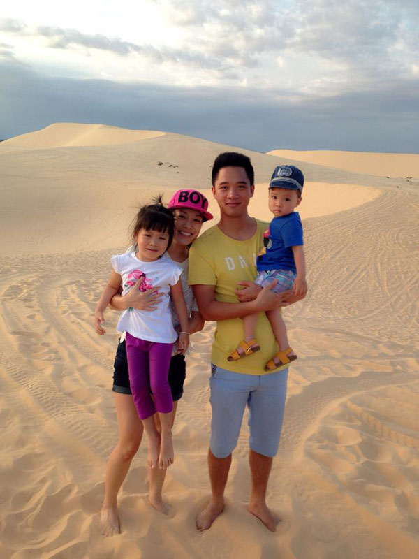 
Gia đình hạnh phúc của Minh Hương hiện tại.

