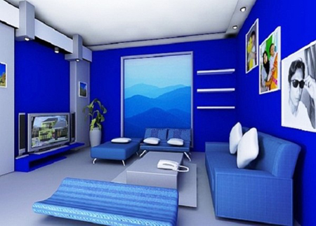 Hay đơn giản là màu xanh dương nhẹ nhàng trên nền màu xanh cô ban đậm, kết hợp với một số tác phẩm nghệ thuật màu trắng cũng giúp căn phòng của bạn trở nên ấn tượng.