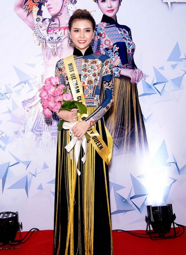 Ngọc Duyên lúc đang quang Nữ hoàng sắc đẹp toàn cầu 2016.