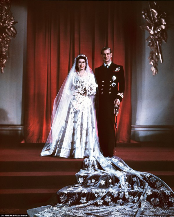 
Đám cưới của công tước Philip và Nữ hoàng Anh được tổ chức vào ngày 10/11/1947.
