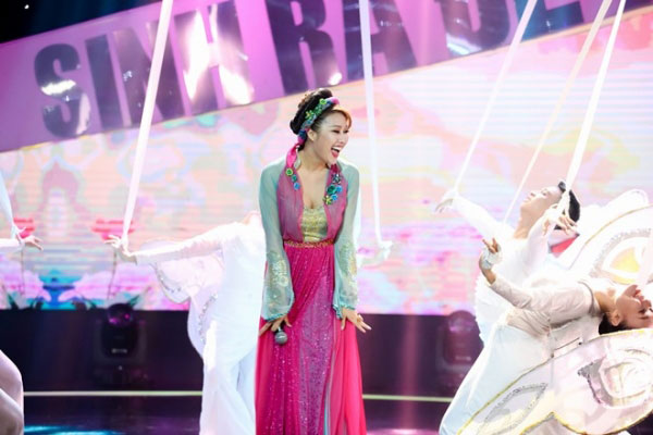 
Trong gameshow Sinh ra để tỏa sáng, Phi Thanh Vân khiến khán giả chán ghét còn BGK thì run sợ.
