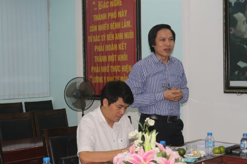 
Đ/c Cao Hưng Thái - Phó Cục trưởng Cục Khám chữa bệnh (Bộ Y tế) phát biểu tại buổi làm việc.
