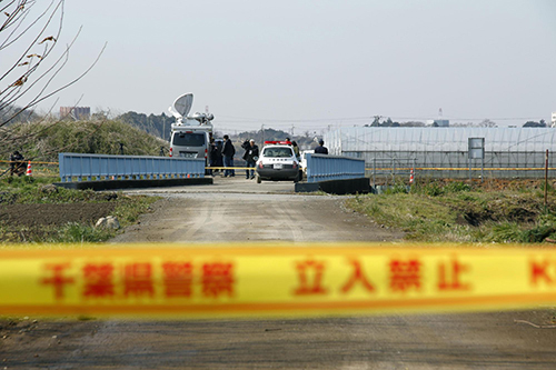 
Cảnh sát phong tỏa cánh đồng nơi tìm thấy thi thể Linh tại thành phố Abiko, tỉnh Chiba. Ảnh: VnExpress
