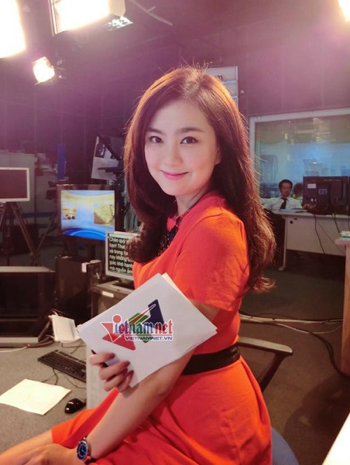 
MC Mai Ngọc của chương trình ‘Bản tin thời tiết’ là bà chủ kinh doanh mát tay trong lĩnh vực thời trang.
