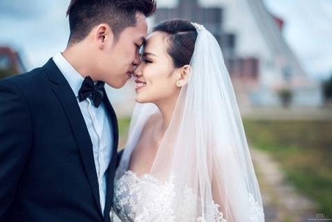 
Đám cưới của Diễm Hương vắng mặt bố mẹ ruột
