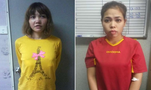 
Nghi phạm mang hộ chiếu Việt Nam có tên Doan Thi Huong (trái) và nghi phạm Siti Aisyah, công dân Indonesia. Ảnh: Reuters.
