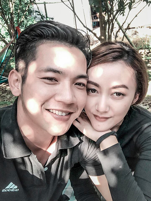 Mai Quốc Việt và vợ sắp cưới.