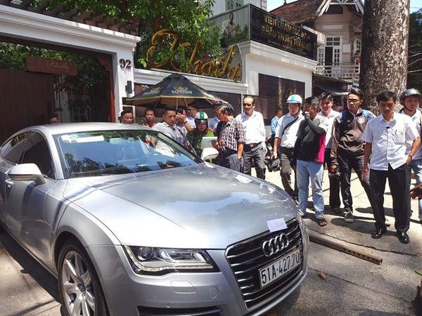 Xe Audi của hoa hậu Thu Hoài bị phạt hành chính 1,6 triệu đồng. Ảnh: ML.