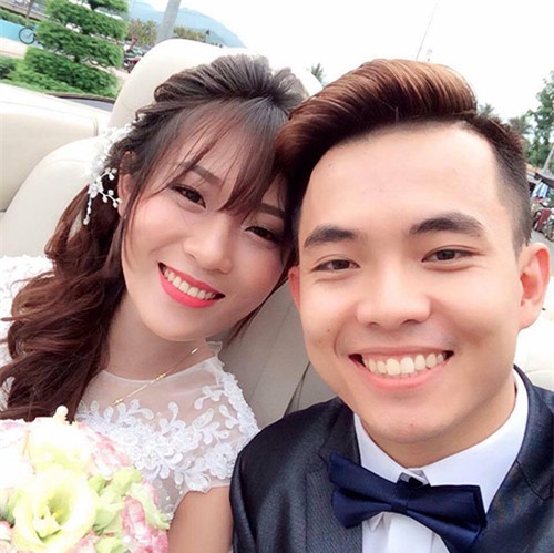 
Bức ảnh c&ocirc; d&acirc;u c&acirc;m điếc xinh như ti&ecirc;n nữ g&acirc;y x&ocirc;n xao.
