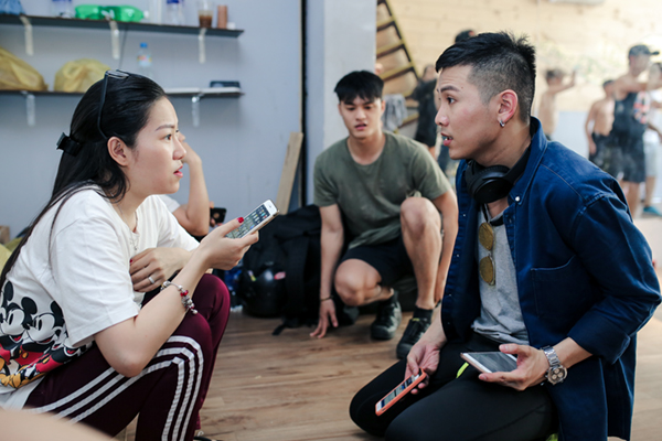 
Lý Phương Châu và Lâm Vinh Hải cùng có mặt trong buổi làm việc với ca sĩ Mai Tiến Dũng.
