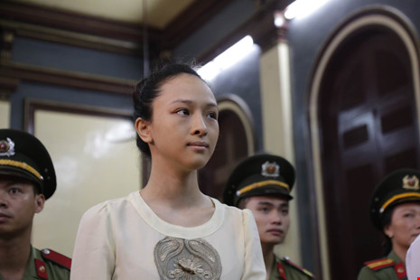 
Hoa hậu Phương Nga tại phiên tòa tháng 9/2016 (Ảnh: PL TPHCM)
