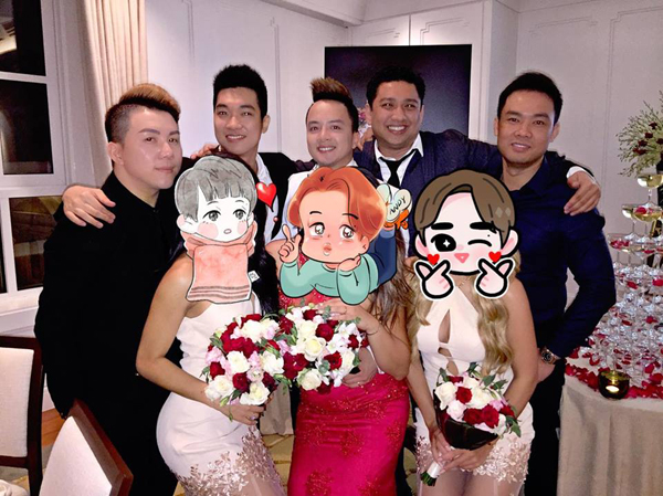 
Bạn bè của Cao Thái Sơn đang có mặt tại Australia để chuẩn bị hôn lễ cho anh.
