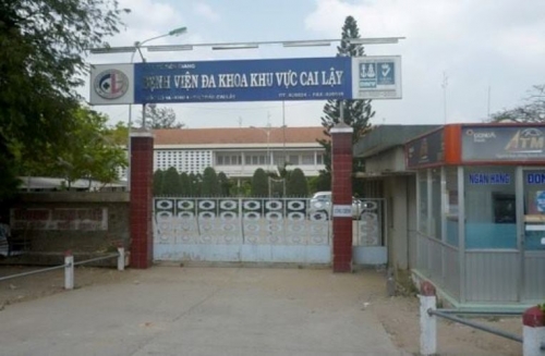 Bệnh viện Đa khoa khu vực Cai Lậy, nơi chị T. được chuyển đến cấp cứu.