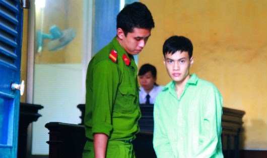 
Y&ecirc;u qu&aacute; sớm, Lực vướng v&ograve;ng lao l&yacute;
