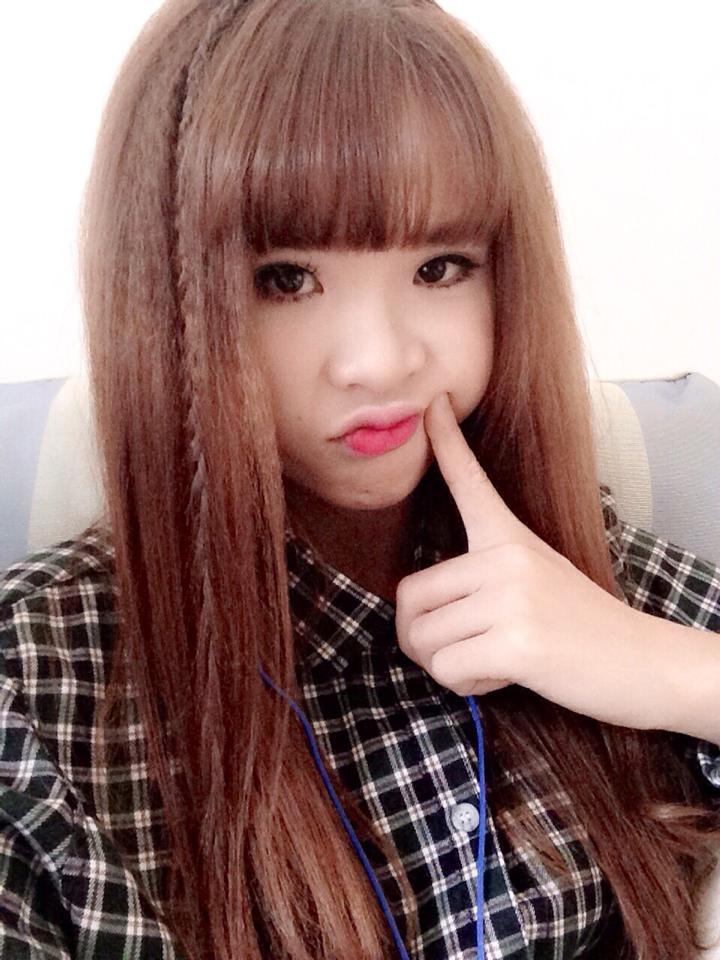 Khởi My luôn ý thực giữ làn da thật sạch