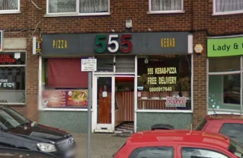 Cô gái 16 tuổi bị cưỡng hiếp khi vào cửa hàng bán pizza hỏi đường. Ảnh: Google Street View.