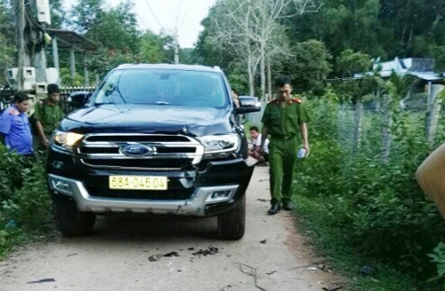 &Ocirc;t&ocirc; do nam c&aacute;n bộ đăng k&yacute; đất đai huyện Ph&uacute; Quốc điều khiển t&ocirc;ng chết người. Ảnh: Nam Du.