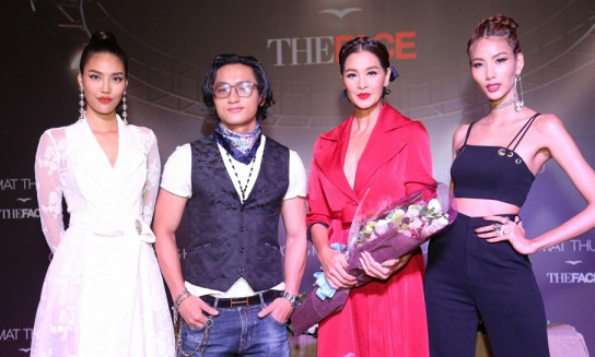 
Bộ ba huấn luyện viên The Face mùa hai, cùng Hữu Vi - host chương trình và giám khảo The Face Thái Lan. Ảnh: Trung Tín.
