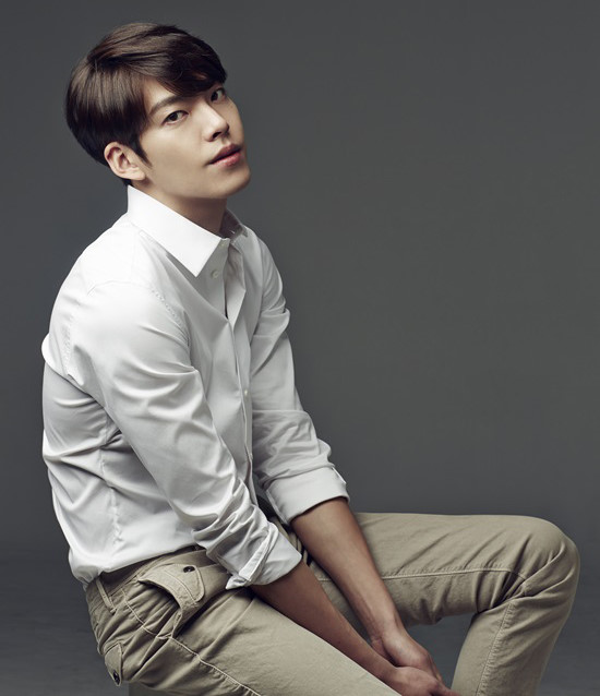 
Nam diễn viên Kim Woo Bin mắc ung thư vòm họng khiến nhiều người hâm mộ lo lắng cho anh. Ảnh: Nate.
