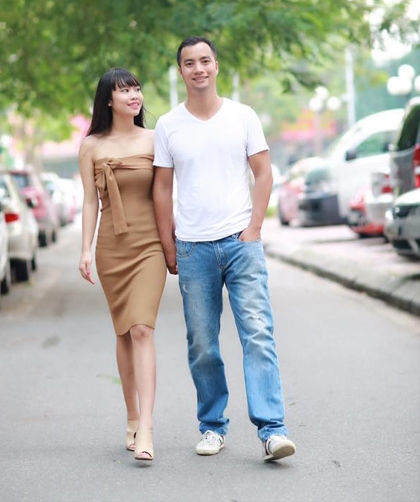 Từ mặc cảm khi đứng bên chồng, Minh Trang đã có động lực giảm cân sau sinh. Chỉ hai tháng, cô đã giảm được 26 kg.