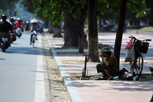 Hà Nội cuối tuần có nắng nóng nhưng không quá gay gắt