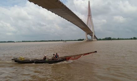 Người nhà đang tuy tìm thi thể chị T.