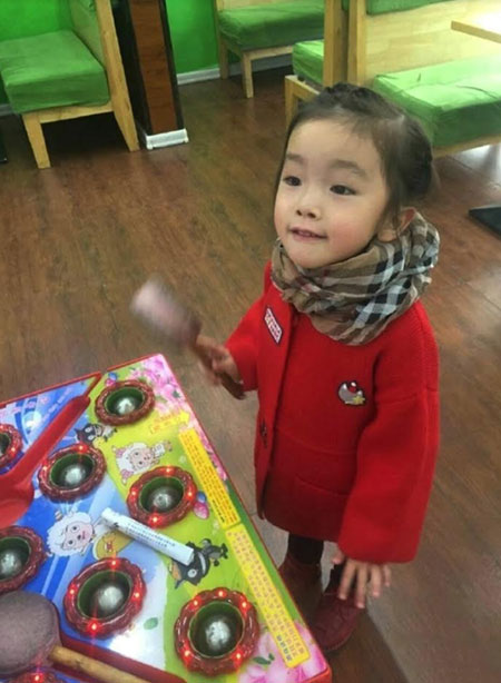 
Bé gái 6 tuổi tử vong tại một trường mẫu giáo ở Trung Quốc.
