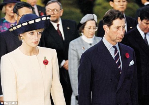 
Khuôn mặt u sầu chính là biểu cảm xuất hiện nhiều nhất kể từ khi Diana kết hôn với Thái tử Charles.
