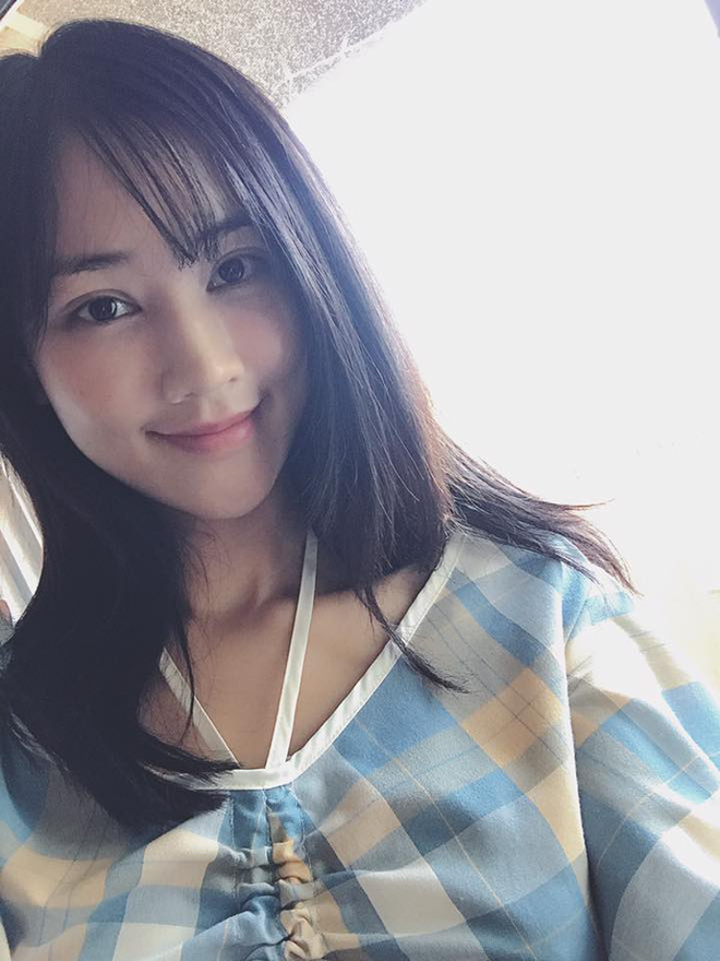 Hình ảnh mới nhất của Maya sau khi thẩm mỹ. Cùng với kiểu mái lưa thưa, nhìn người đẹp trông trẻ trung hơn hẳn.