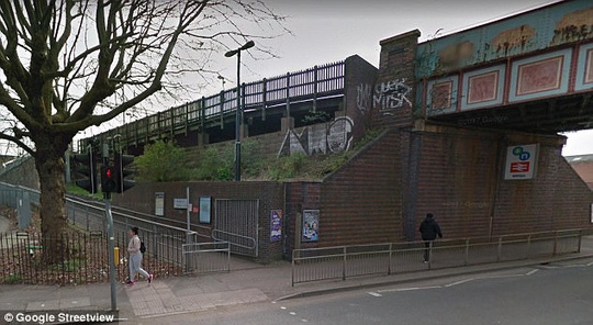 
Nhà ga Witton, nơi thiếu nữ 15 tuổi bị cưỡng hiếp. Ảnh: Google Streetview
