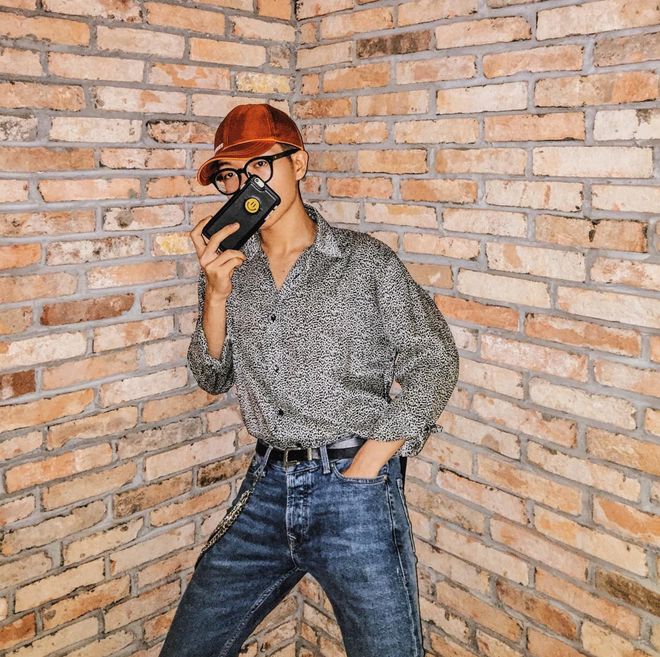 Anh cũng nỗ lực giảm 14 cân để có ngoại hình chuẩn sao Hàn. Có thể thấy Đức Phúc đã rủ bỏ hình tượng cậu bé ngây thơ ngày nào sang hình tượng là chàng trai trưởng thành hơn, với phong cách thời trang thời thượng.