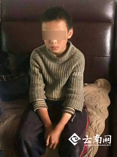 
Cậu bé 10 tuổi sống hoang dã trong suốt 24 ngày. (Ảnh: Yunnan.cn)
