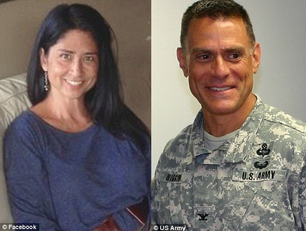 
Susan Shannon, 52 tuổi, cáo buộc đại tá David Riggins tấn công tình dục mình.

