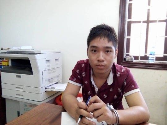 
Ph&ugrave; Tường Vinh thực hiện li&ecirc;n tiếp 4 vụ cướp của người nước ngo&agrave;i Ảnh: C&ocirc;ng an cung cấp
