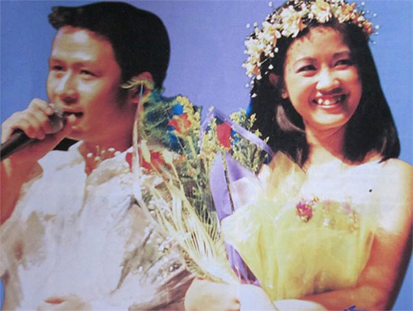 Đang ở đỉnh cao sự nghiệp ca h&aacute;t, Bằng Kiều- Hồng Nhung kh&ocirc;ng qu&ecirc;n được c&aacute;t- s&ecirc; thuở chập chững v&agrave;o nghề trị gi&aacute; bằng b&aacute;t phở, que kem.