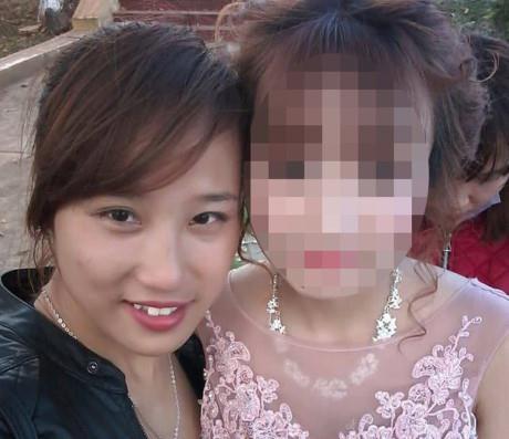 Chị Liên (áo đen) bị mất tích khi đi giao ba lô cho khách. Ảnh: Gia đình cung cấp.