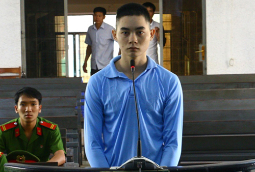 
Duy tại t&ograve;a ph&uacute;c thẩm. Ảnh: Quốc Thịnh.
