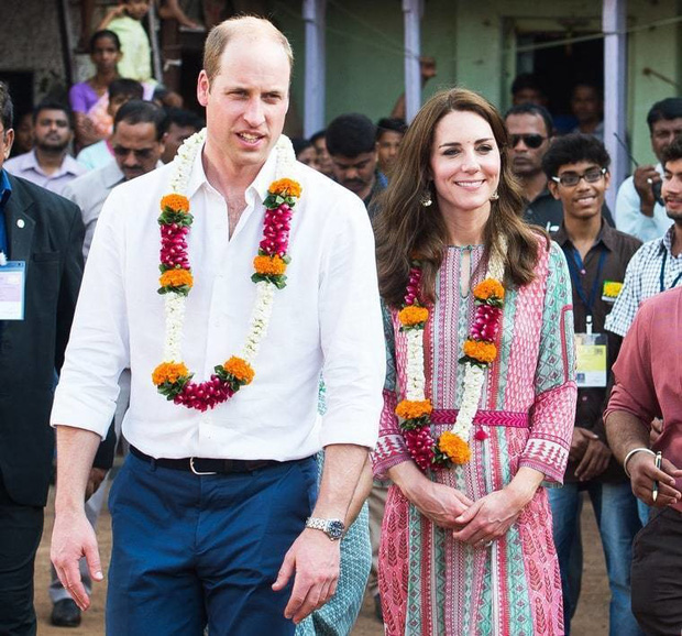 
Công nương Kate và Hoàng tử William rất hiếm khi nắm tay nhau khi xuất hiện trước truyền thông.
