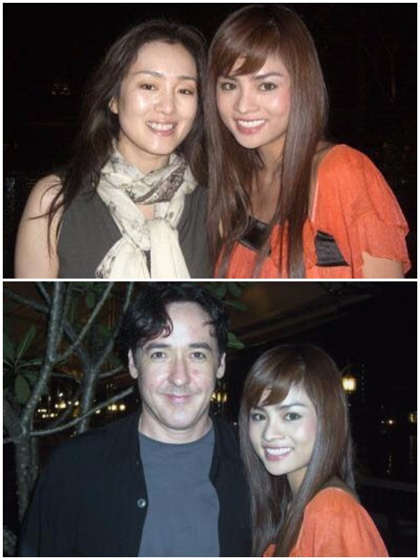 
Vũ Thu Phương chụp ảnh chung với diễn viên Củng Lợi và John Cusack khi đóng Thượng Hải năm 2008. Ảnh: FBNV. 
