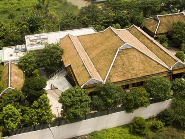 Biệt phủ hoành tráng tọa lạc ở trung tâm huyện Bình Chánh là của con gái nguyên Phó Thống đốc Ngân hàng Nhà nước (ảnh: nguồn Facebook)