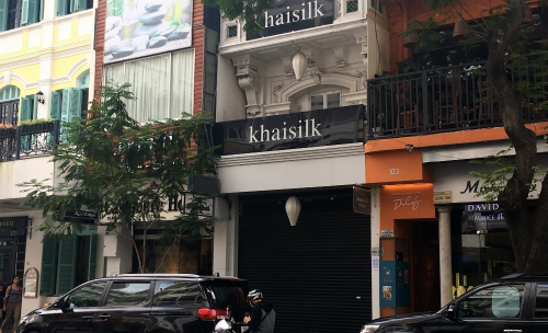 Cửa hàng Khaisilk tại 101 Đồng Khởi, quận 1, TP HCM đang đóng cửa. Ảnh: Viễn Thông